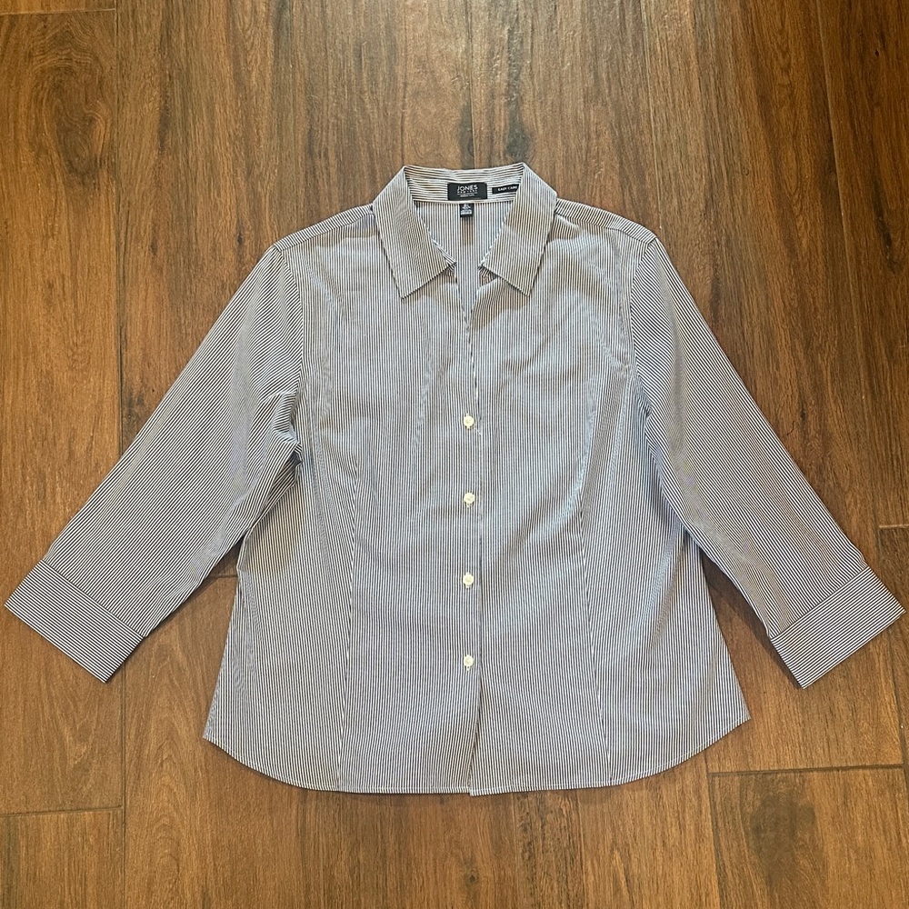 New Jones New York Blue Striped Easy Care Button Down Shirt